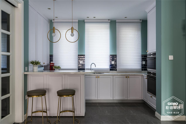 定制家具是當下消費者選擇家裝的重要方式，熱度更是一直持續，定制家具有很多優勢，當然也有一些細節消費者要特別注意，