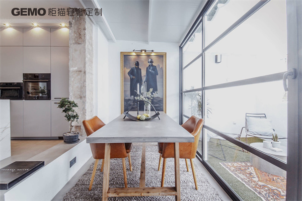 輕奢定制加盟選品牌還是當地加工廠？